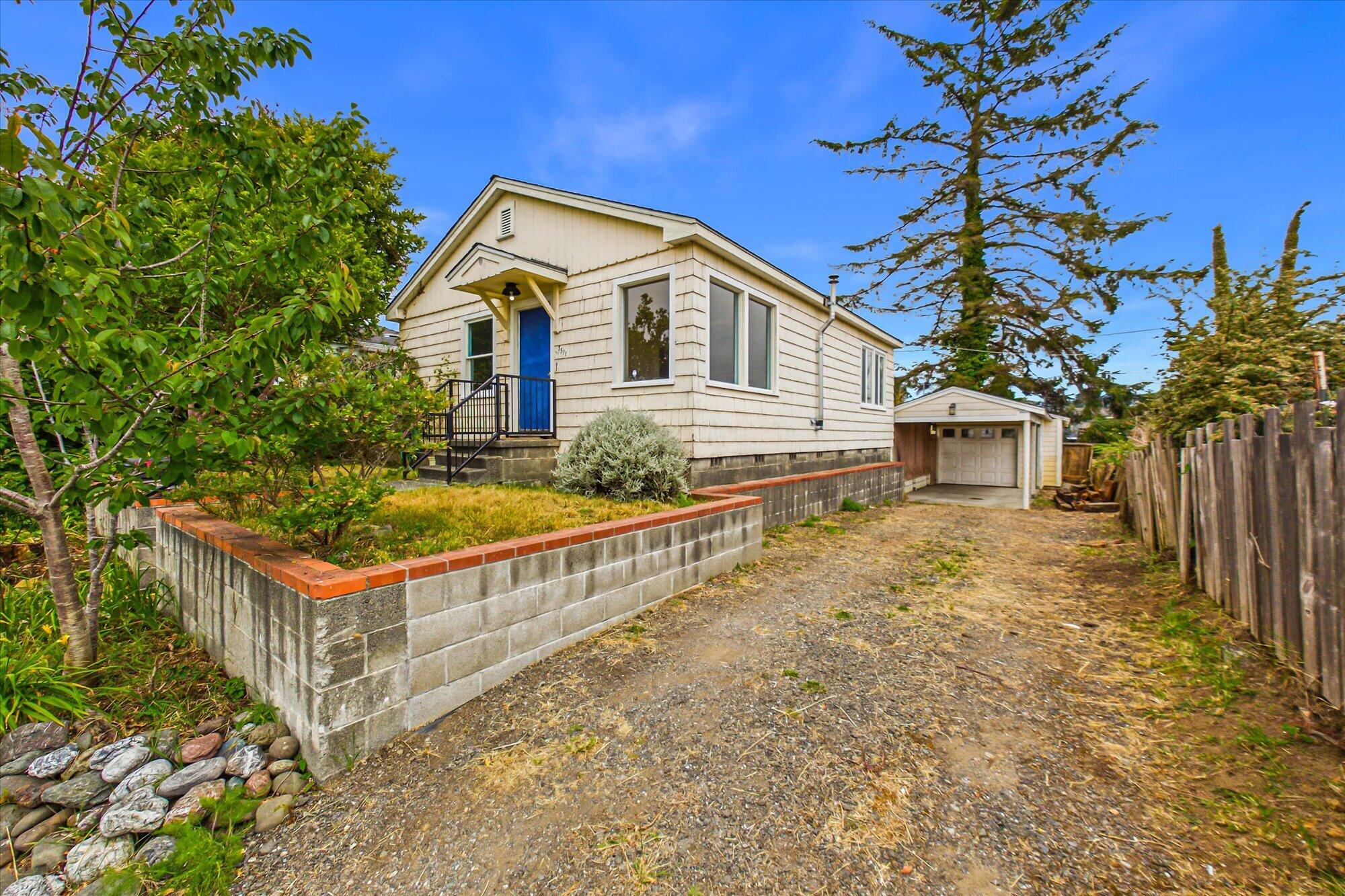 3511 Dakota Street