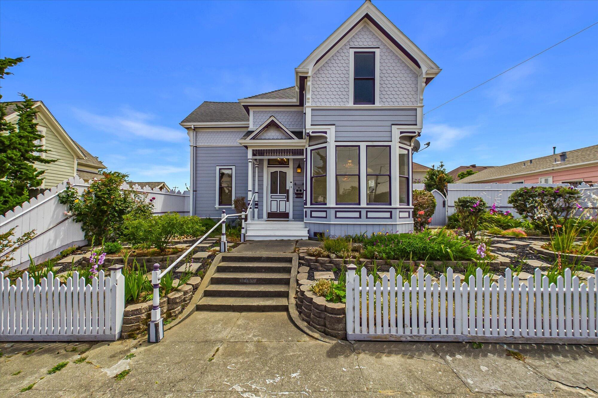 1423 C Street