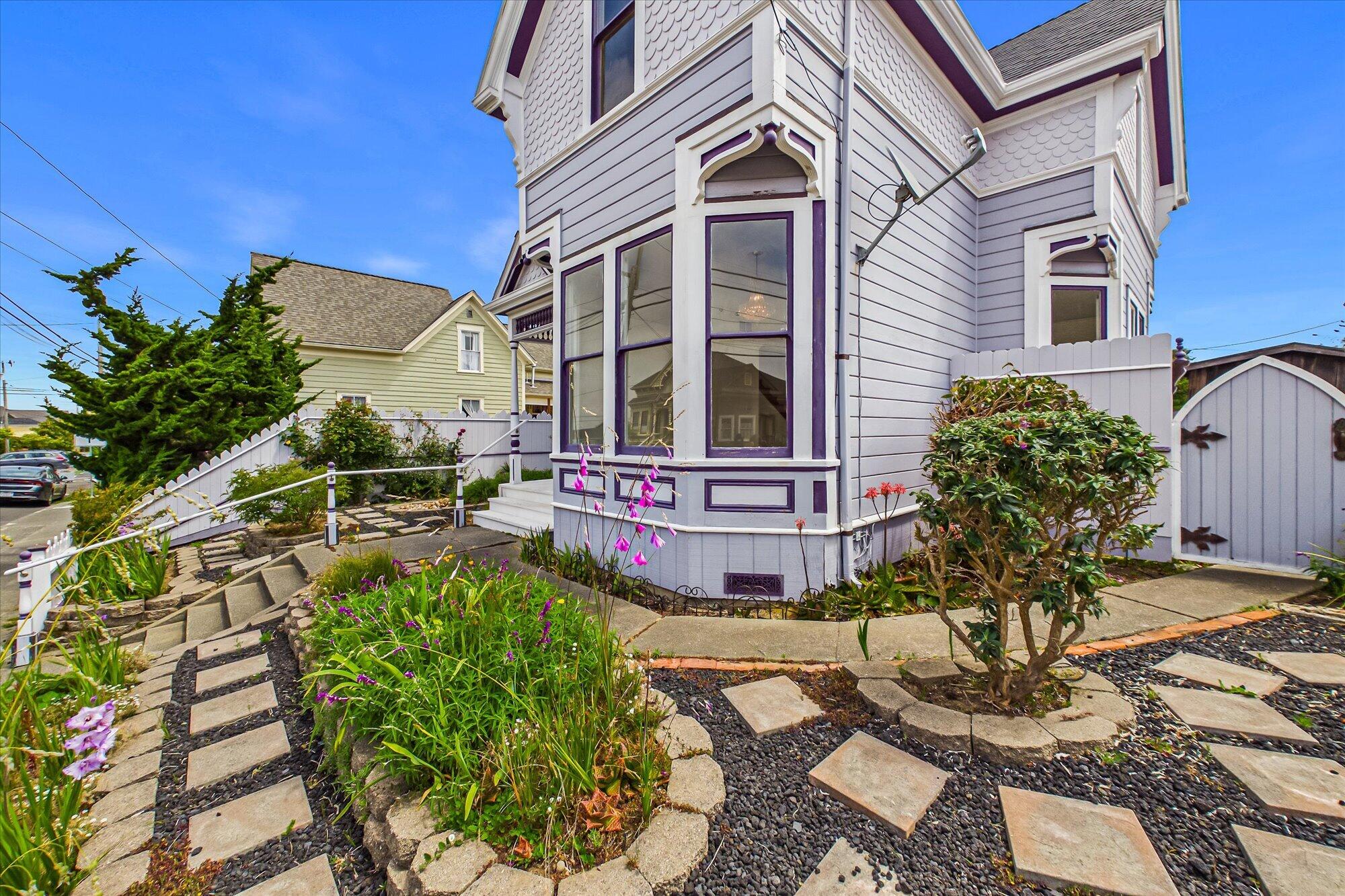 1423 C Street