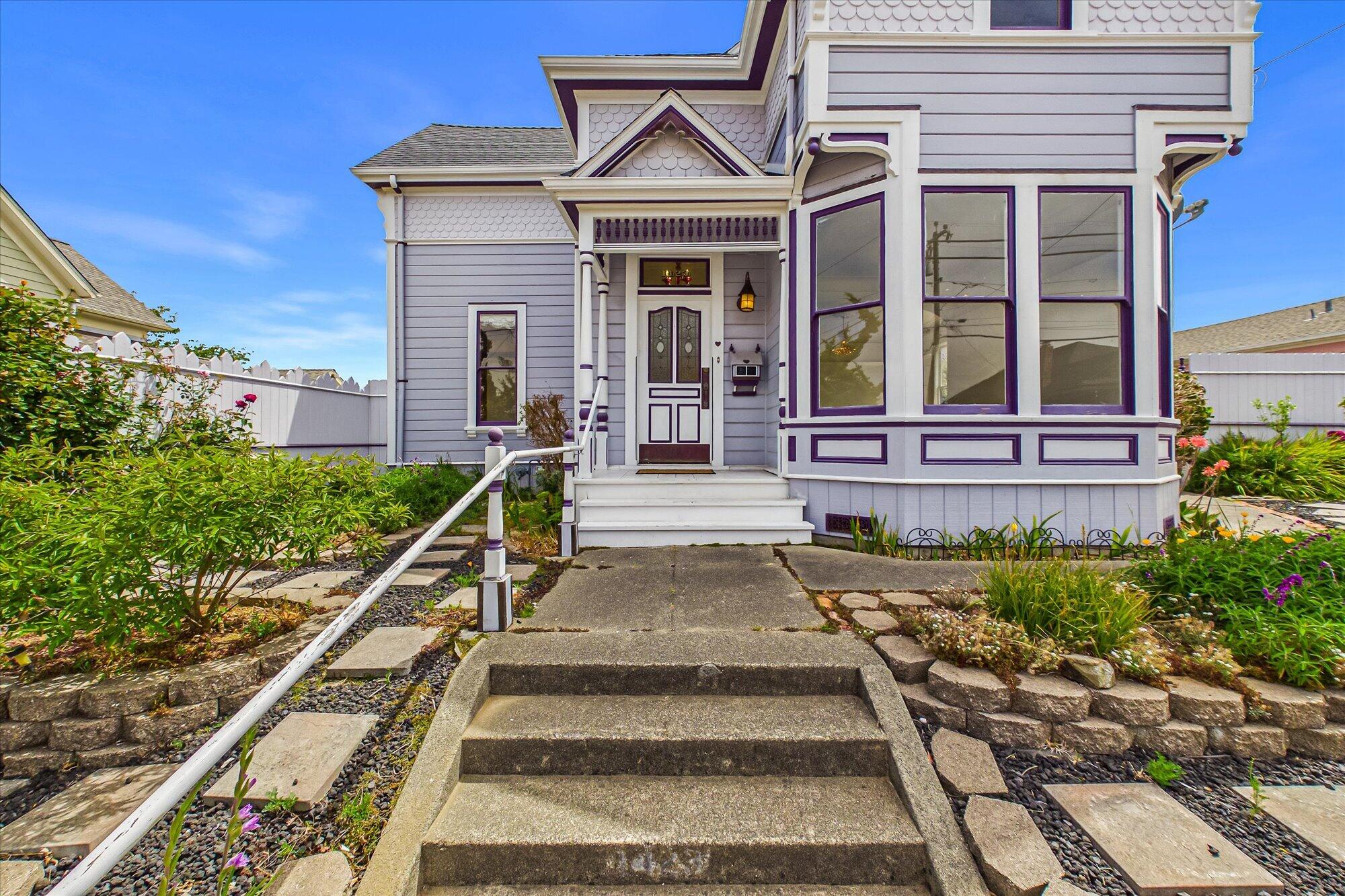 1423 C Street