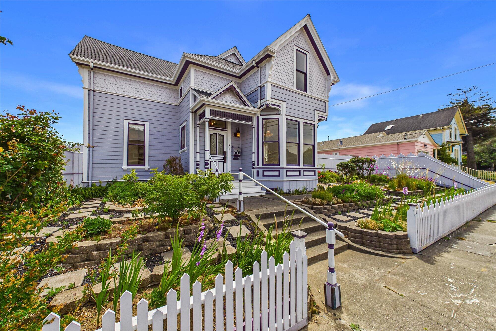 1423 C Street