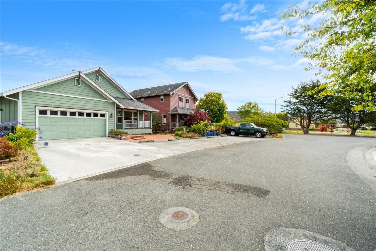 2220 Sherri Court