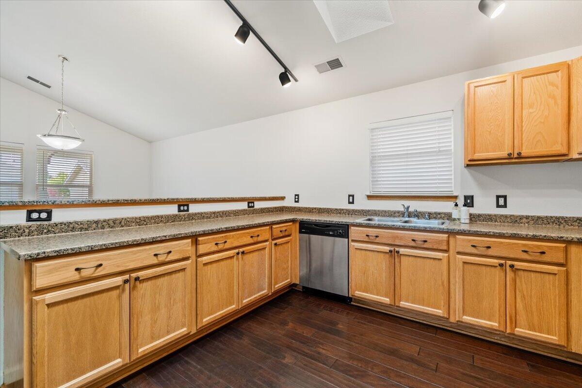 2220 Sherri Court