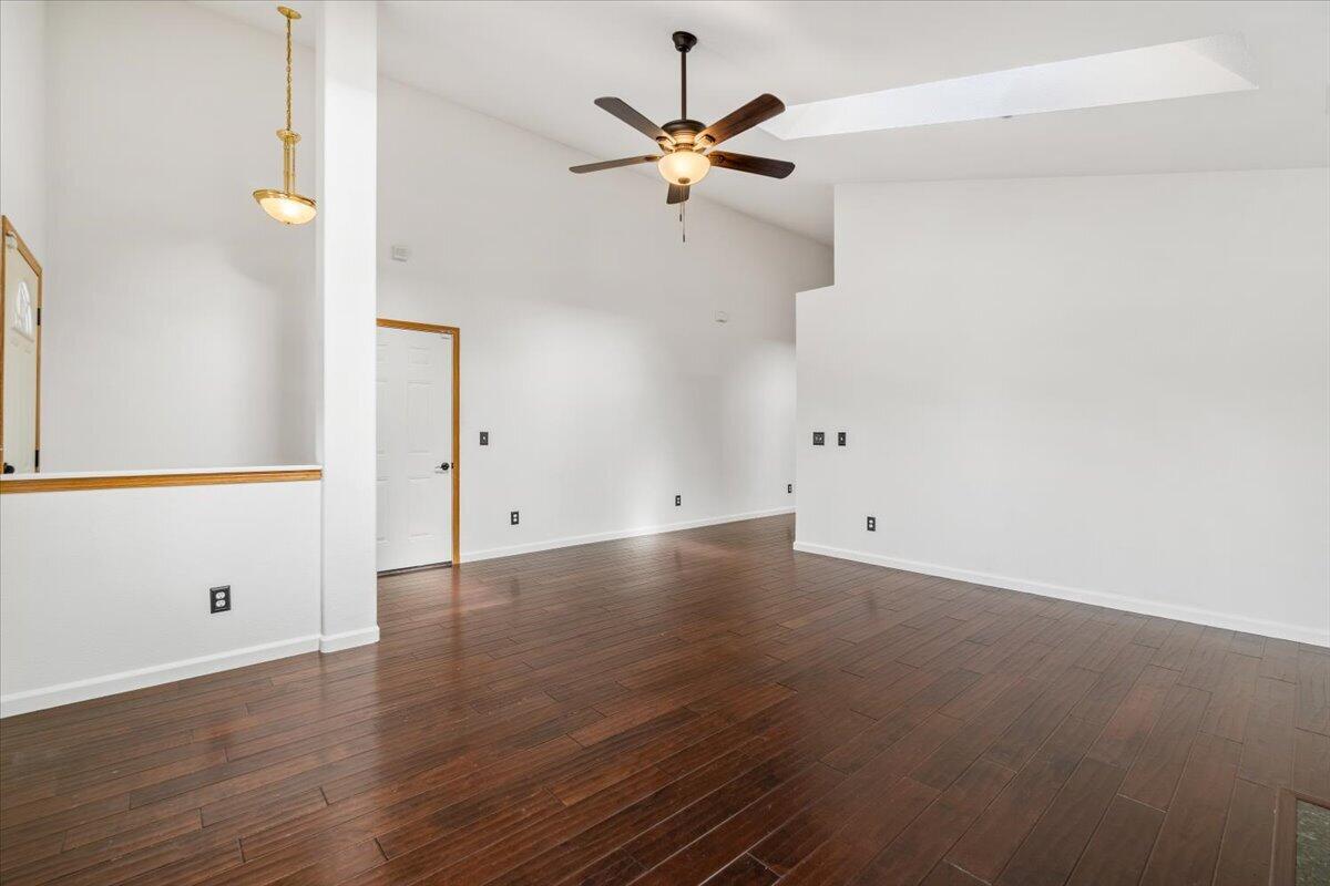 2220 Sherri Court