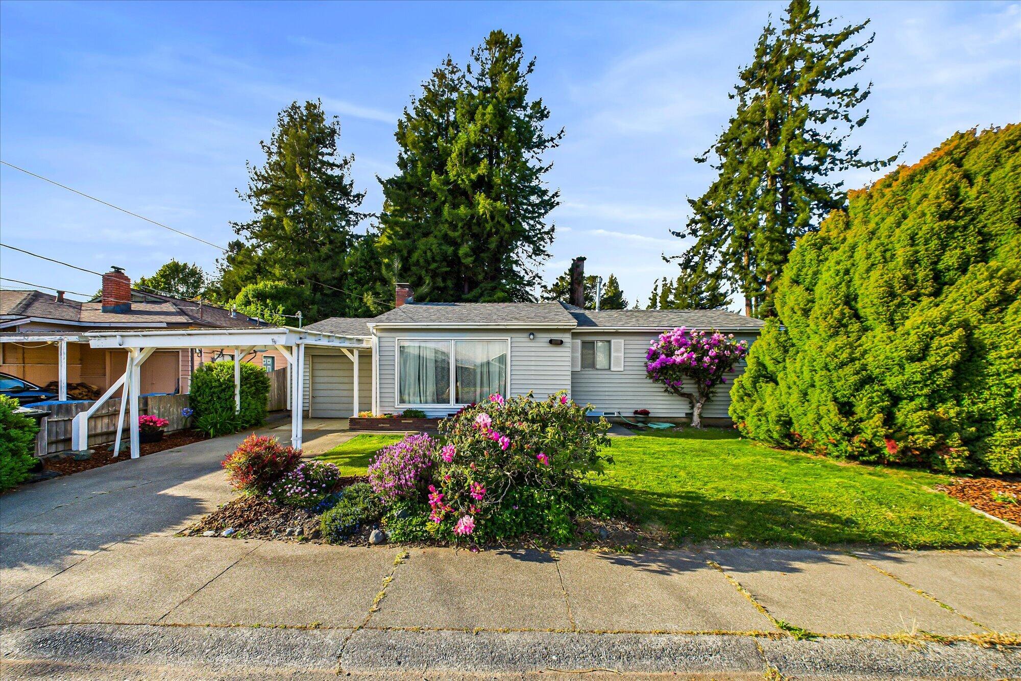 940 Hilltop Drive