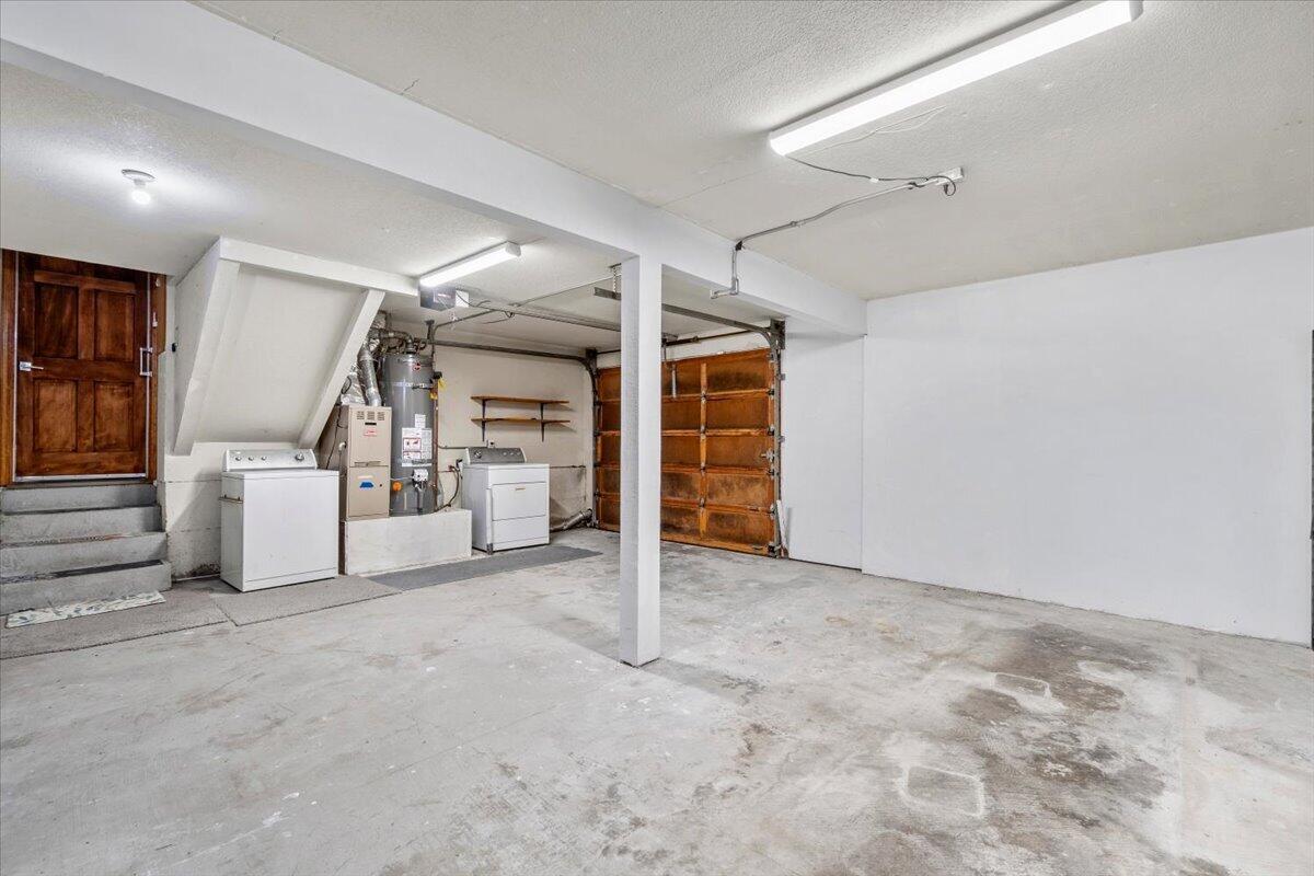 1400 Leslie Road