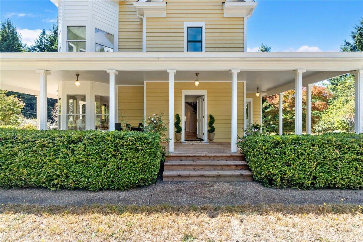 300 Antrim Lane