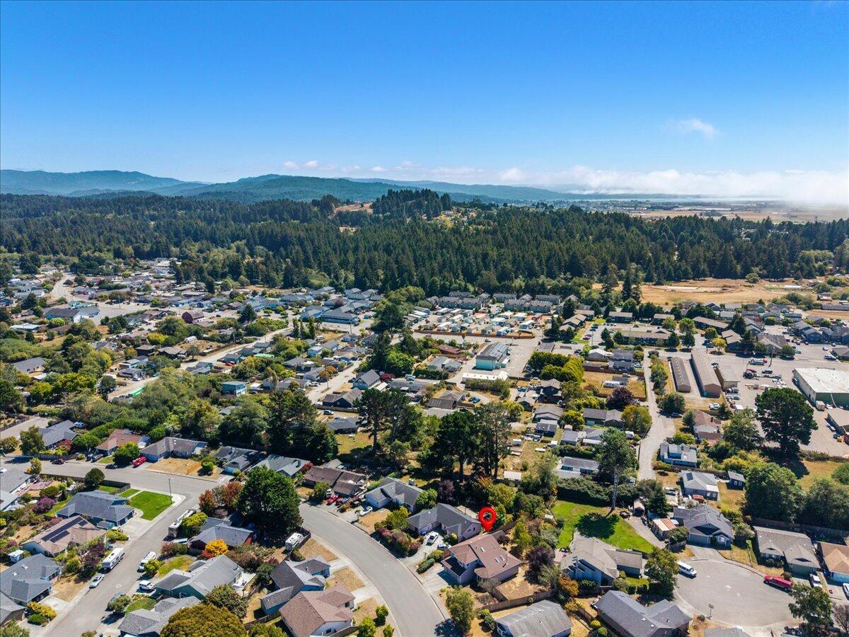 1810 Heartwood Drive, McKinleyville