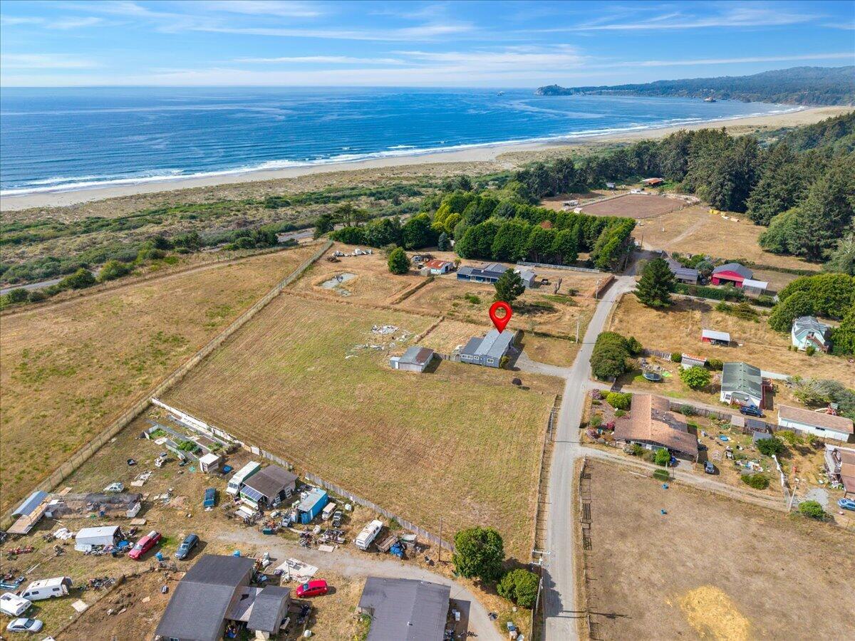 4520 Kjer Road, McKinleyville