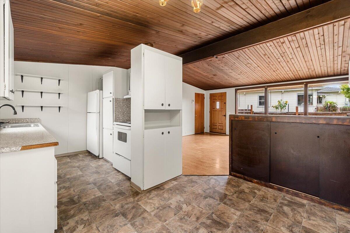 3566 High Street
