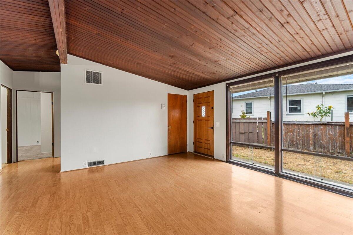 3566 High Street