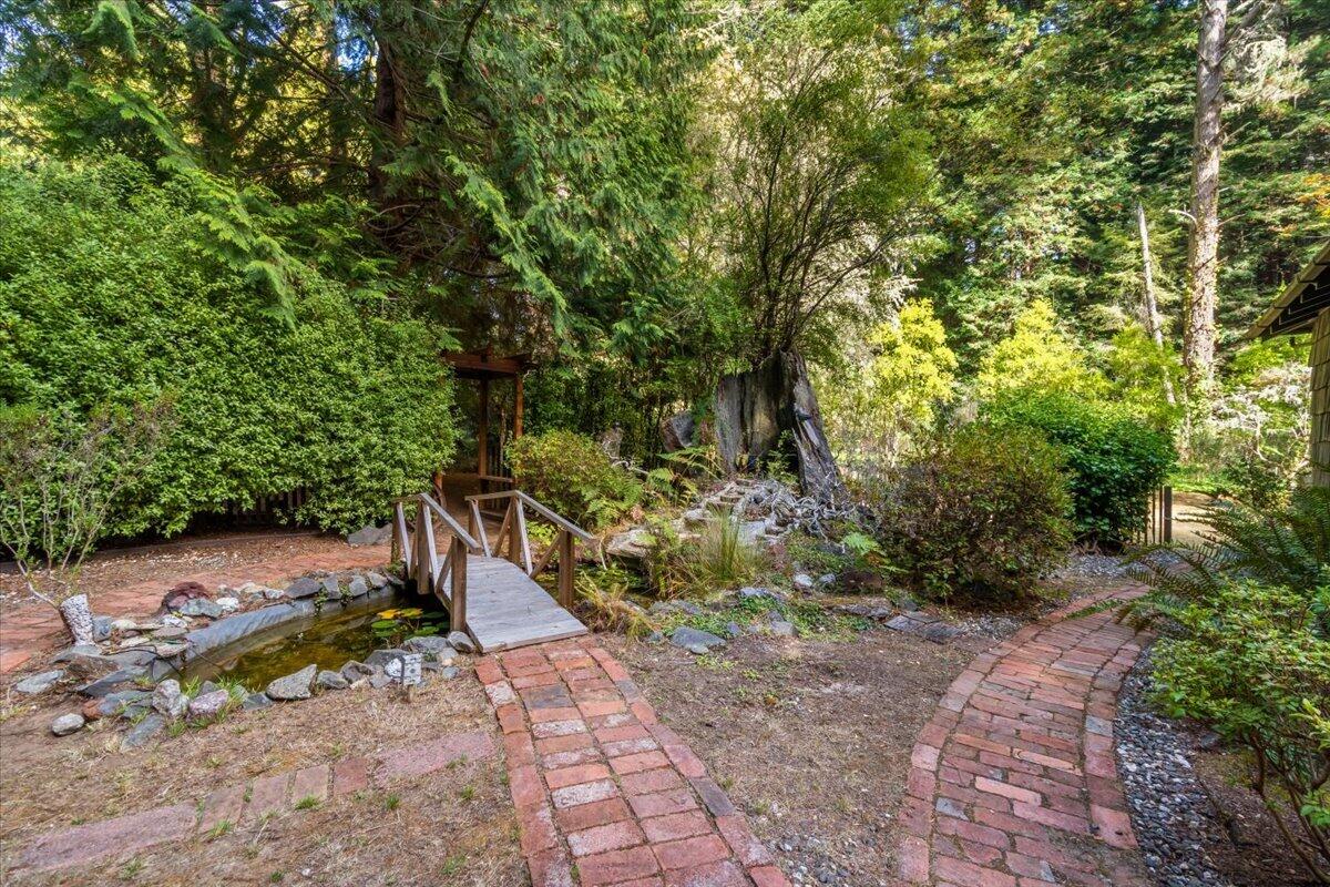 5170 Woodland Way