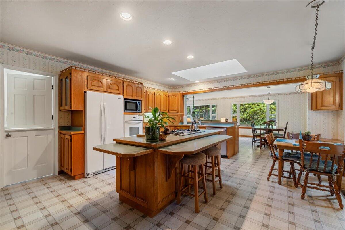 5170 Woodland Way