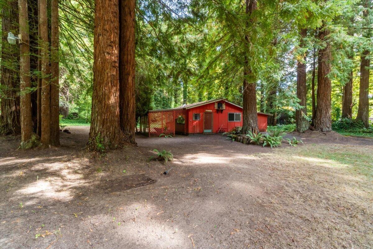 5170 Woodland Way