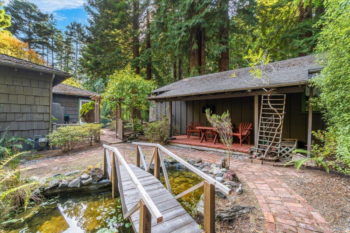 5170 Woodland Way