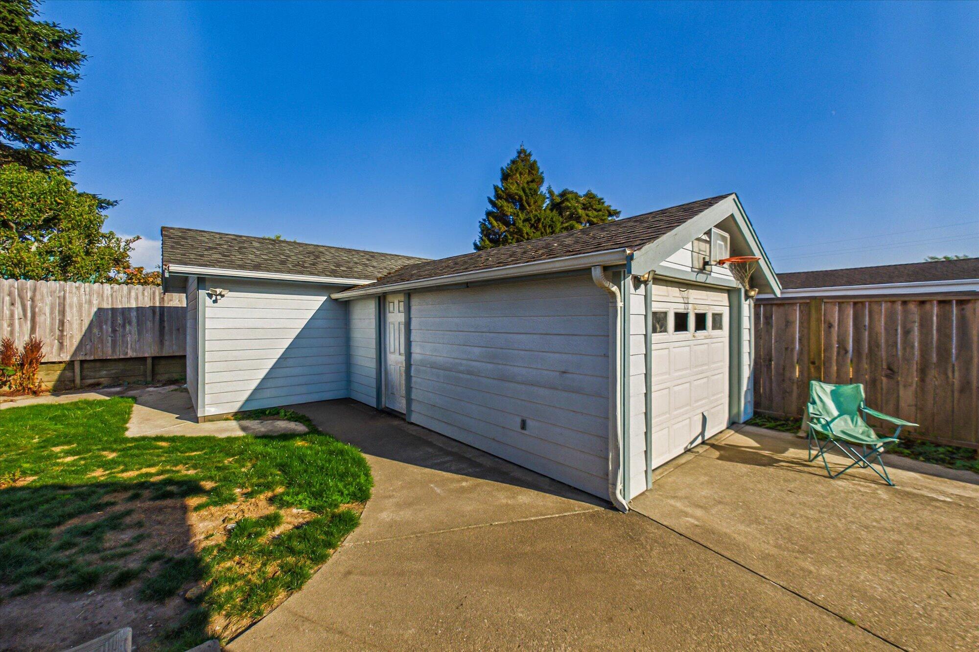 2917 C Street