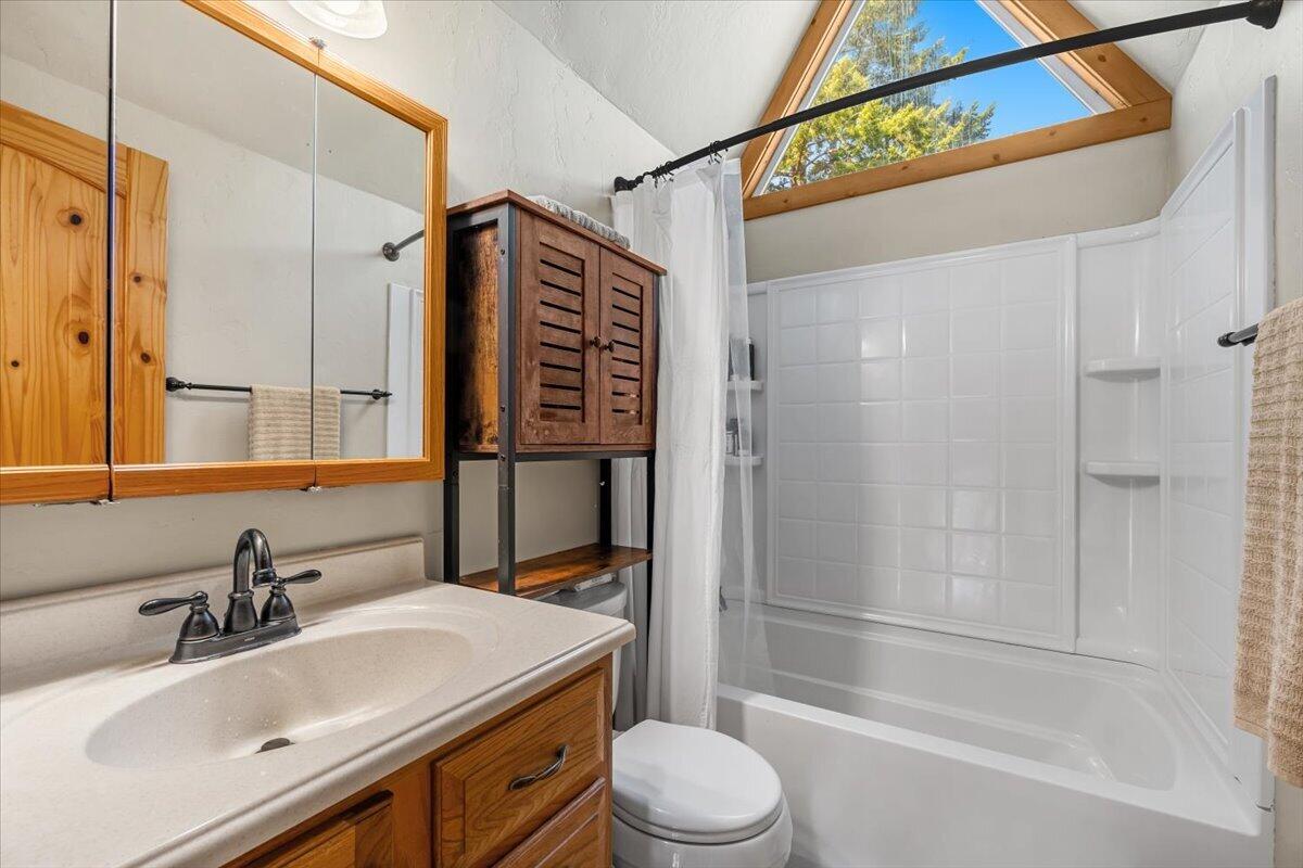 3767 Dows Prairie Road, McKinleyville
