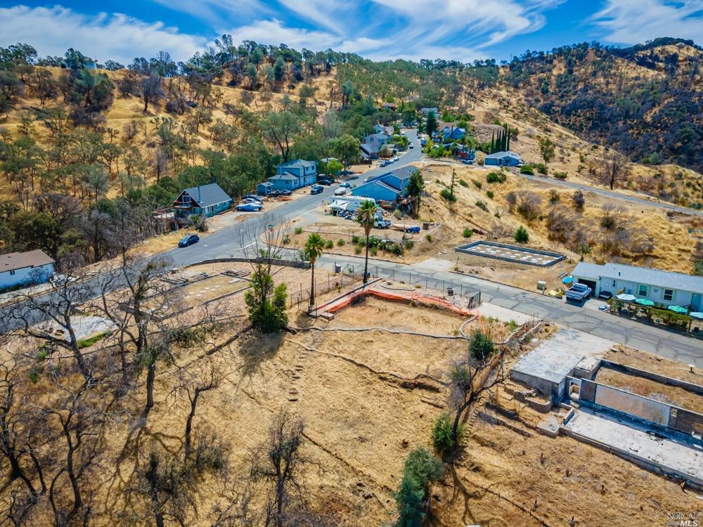 208 Manzanita Ln