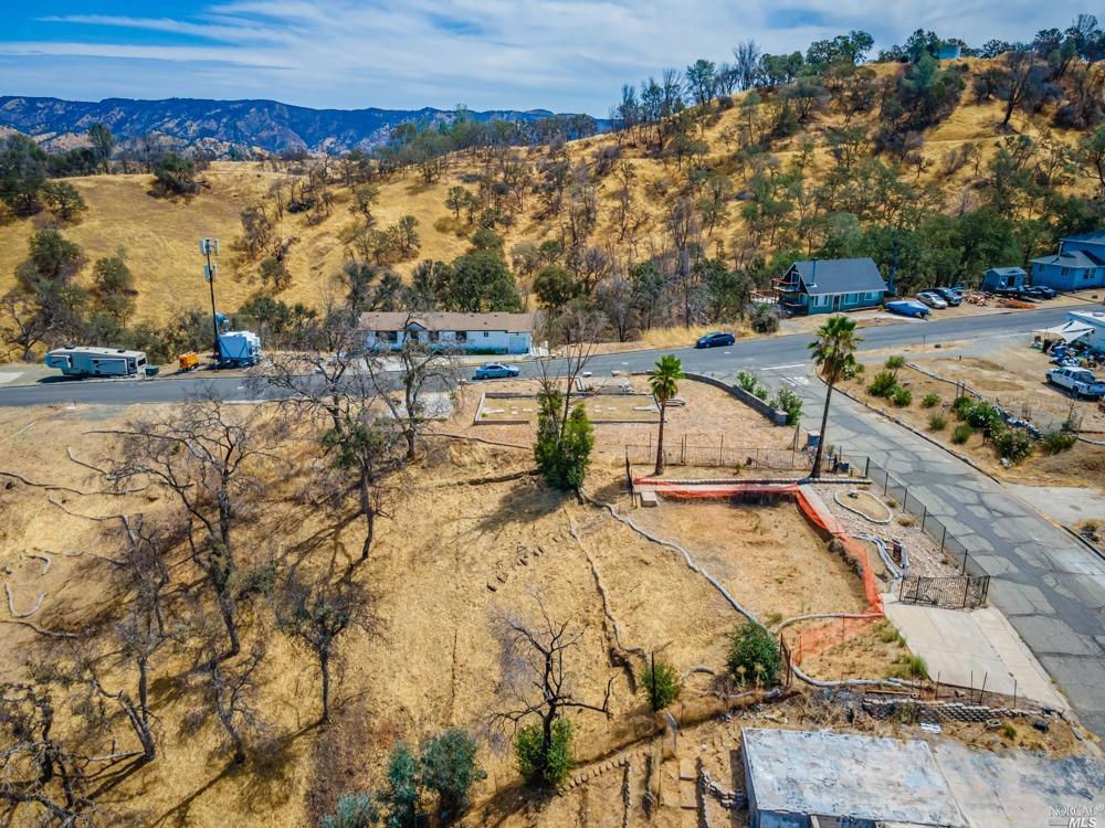 208 Manzanita Ln
