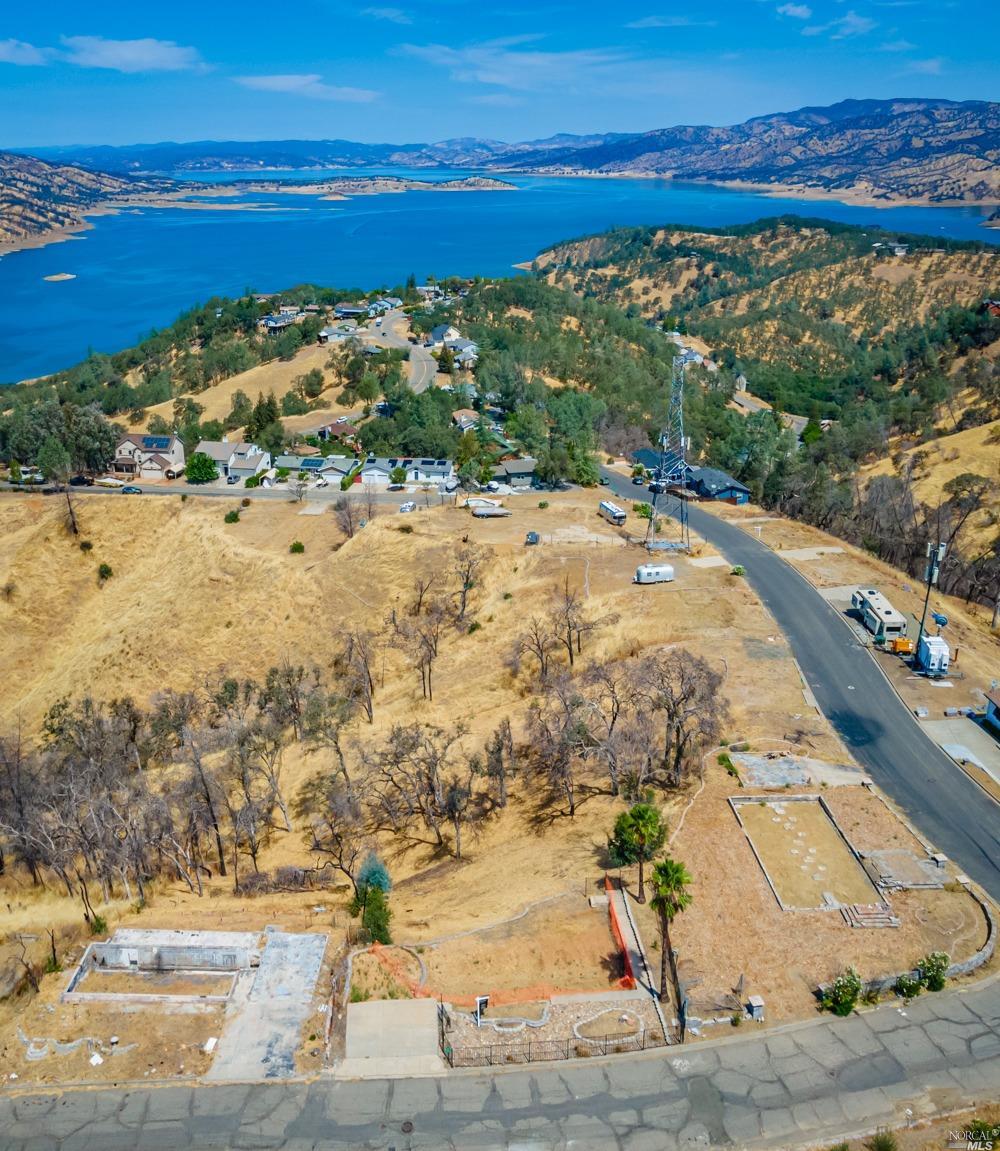 208 Manzanita Ln