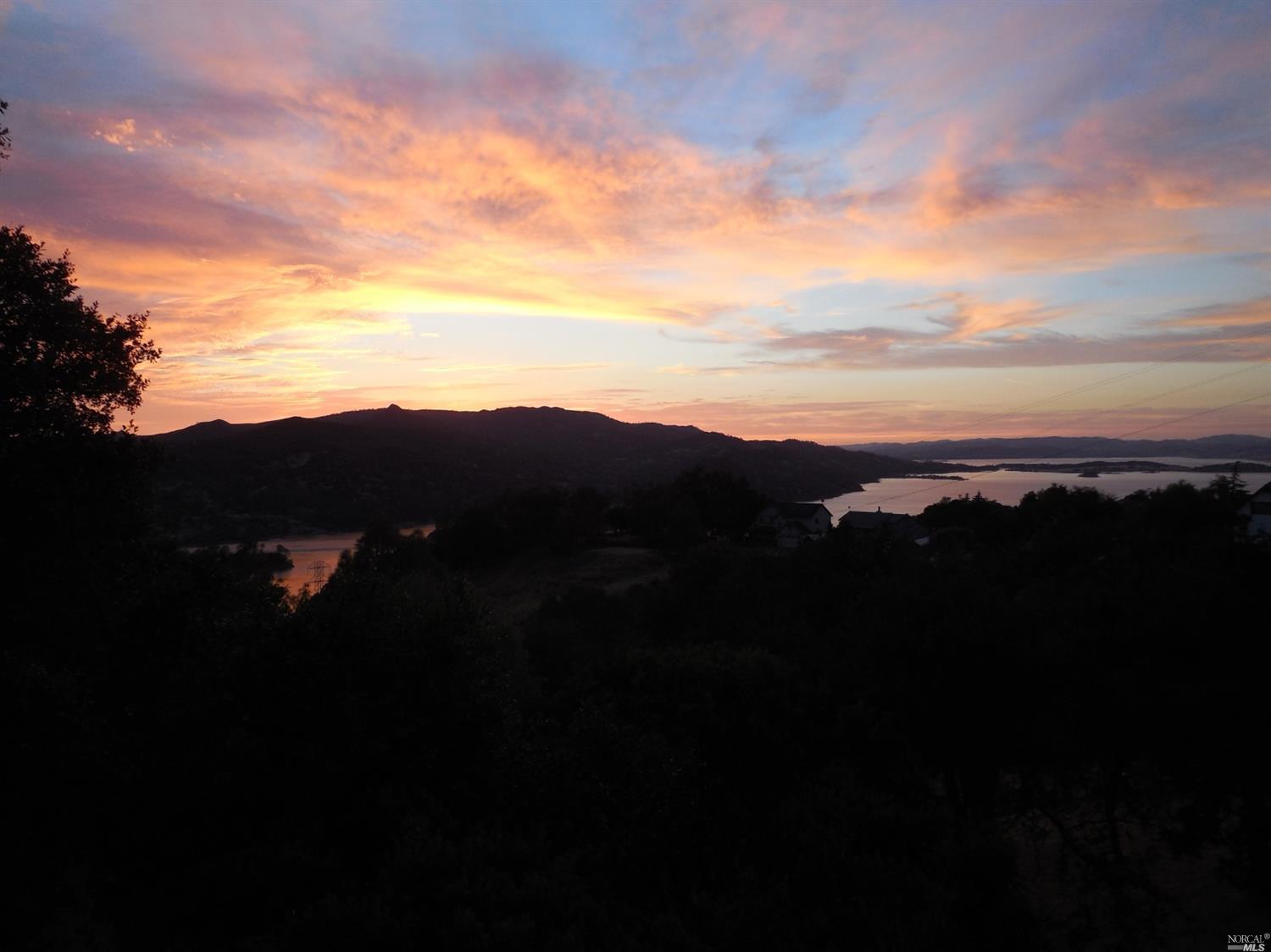 208 Manzanita Ln