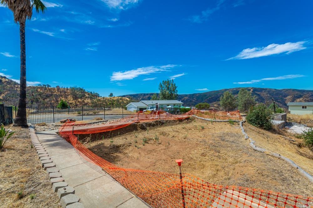 208 Manzanita Ln