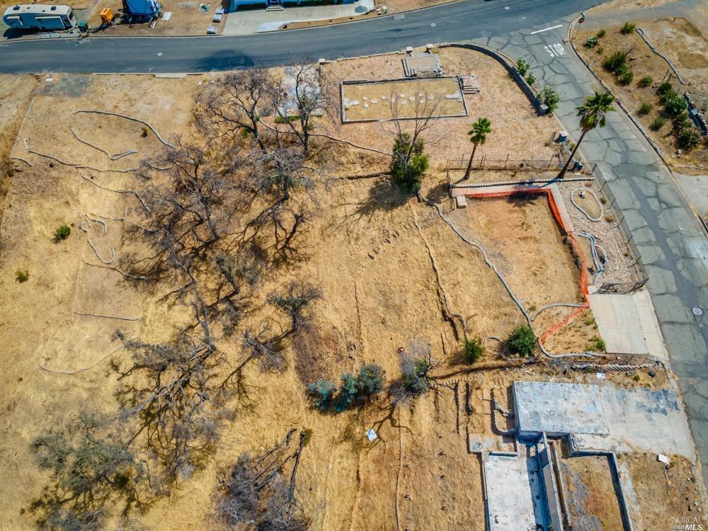 208 Manzanita Ln