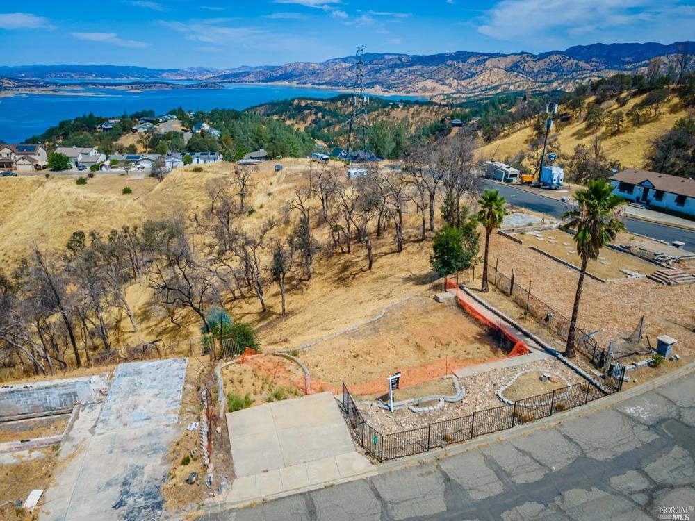 208 Manzanita Ln