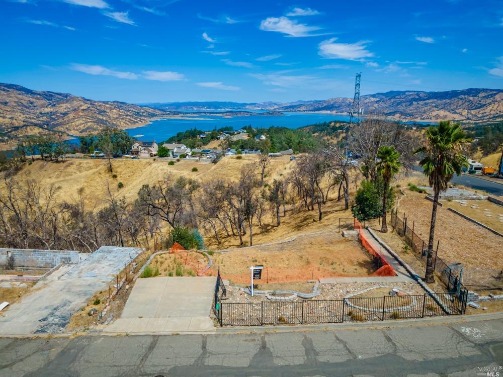 208 Manzanita Ln