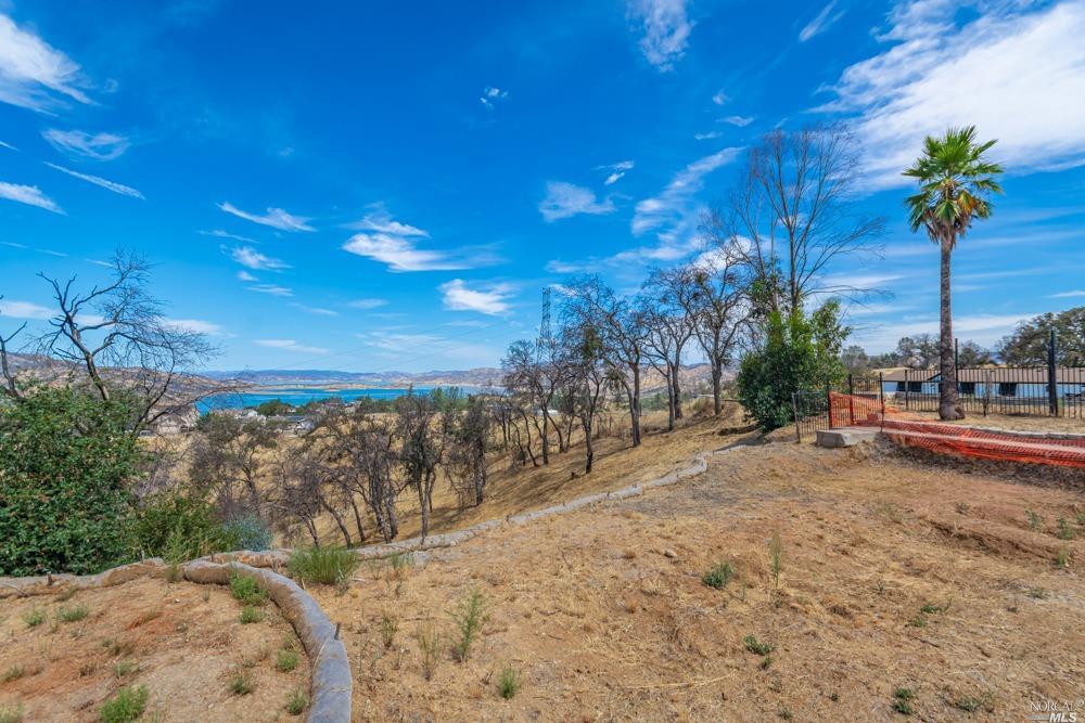 208 Manzanita Ln