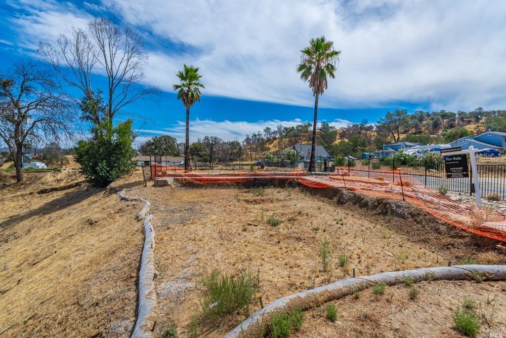208 Manzanita Ln