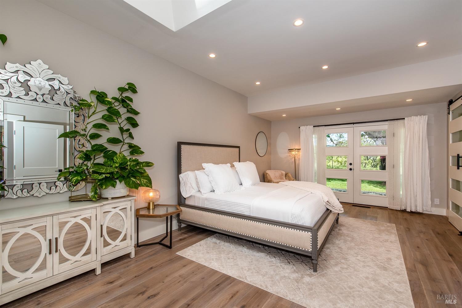 4193 Sonoma Mountain Rd