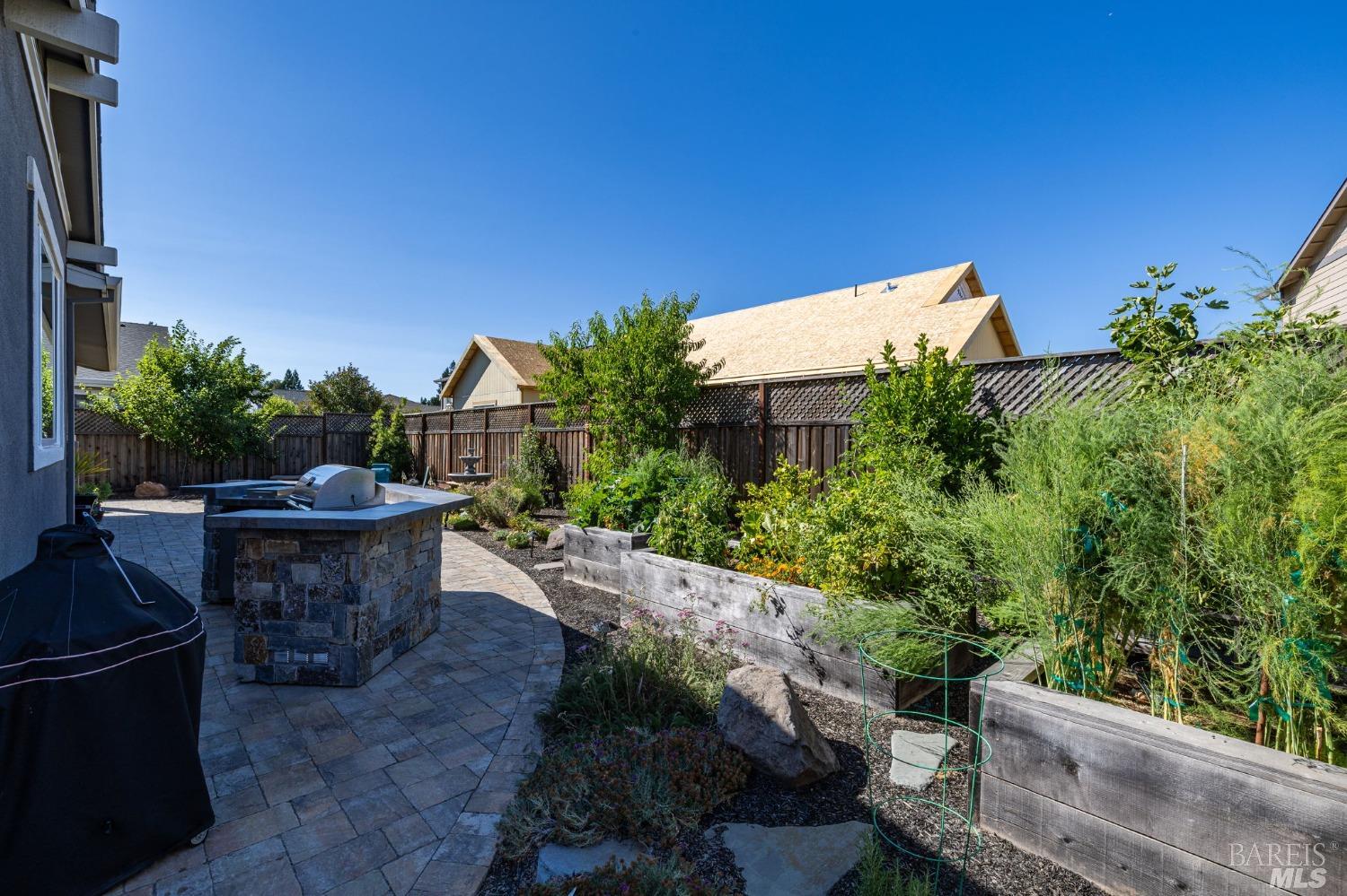 4680 Katie Lee Way