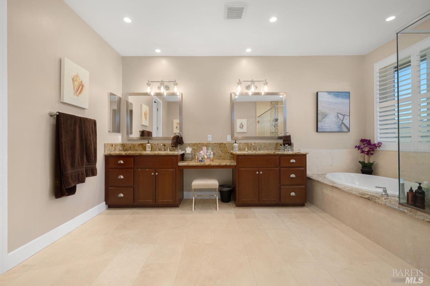 4680 Katie Lee Way