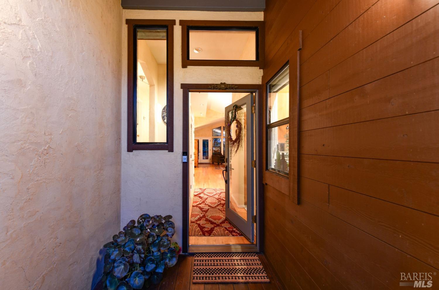 54 El Monte Way