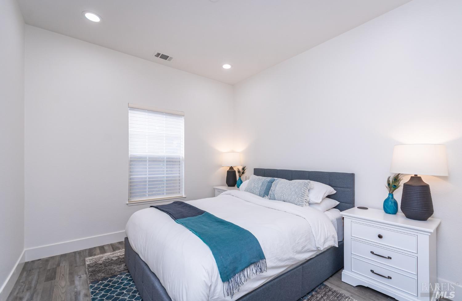 13 Jasmine St
