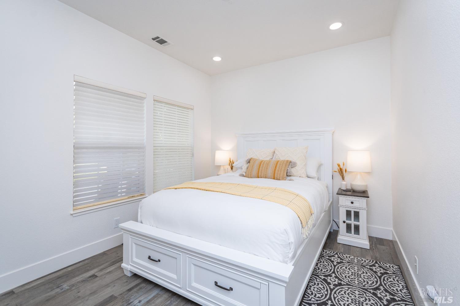 13 Jasmine St