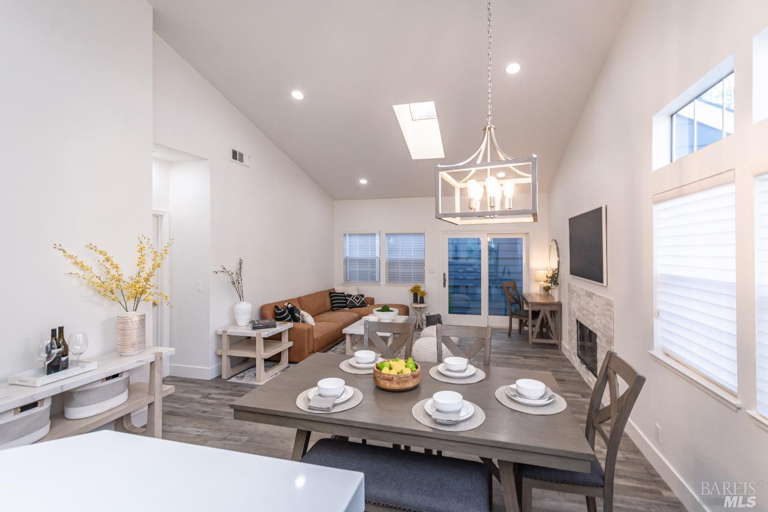13 Jasmine St