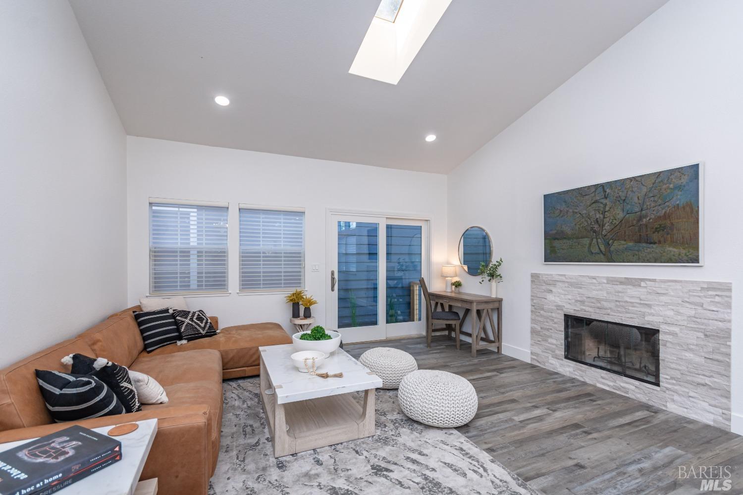 13 Jasmine St