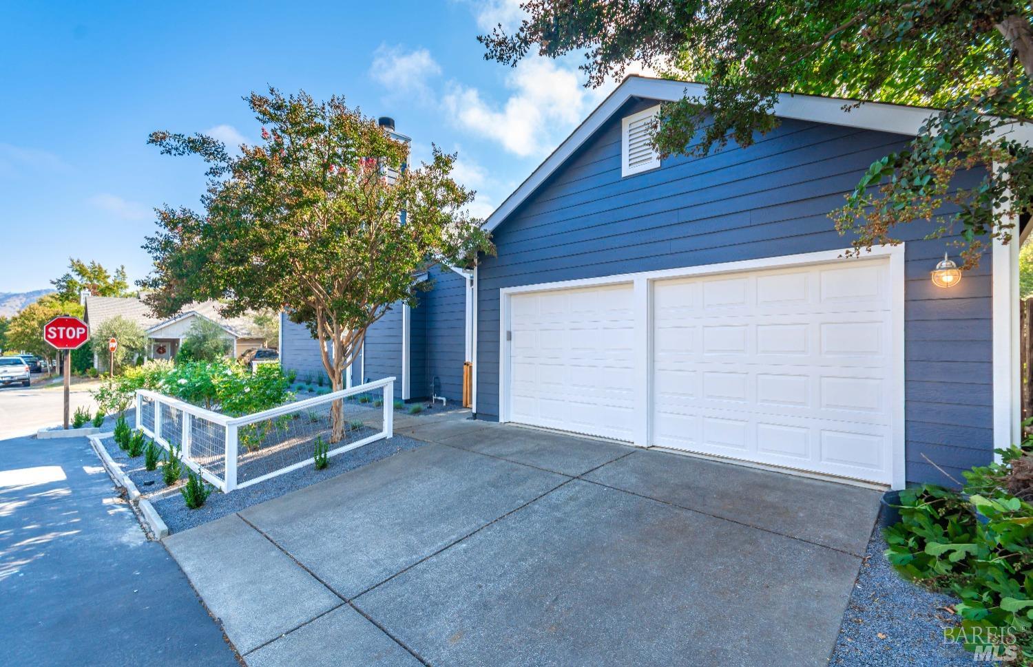 13 Jasmine St