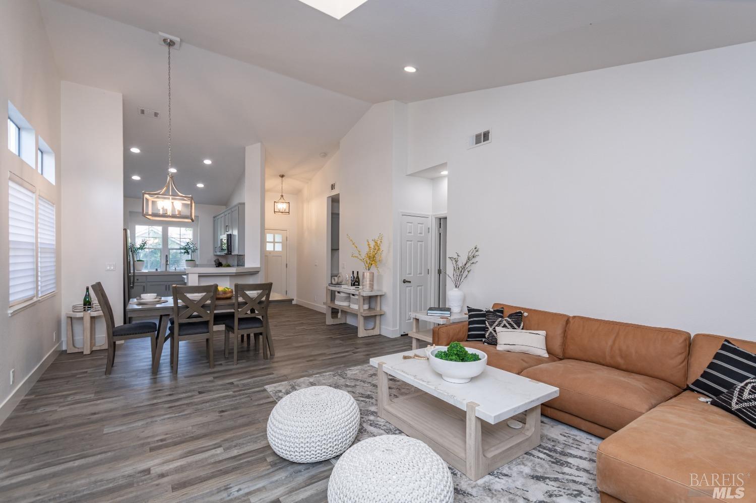 13 Jasmine St