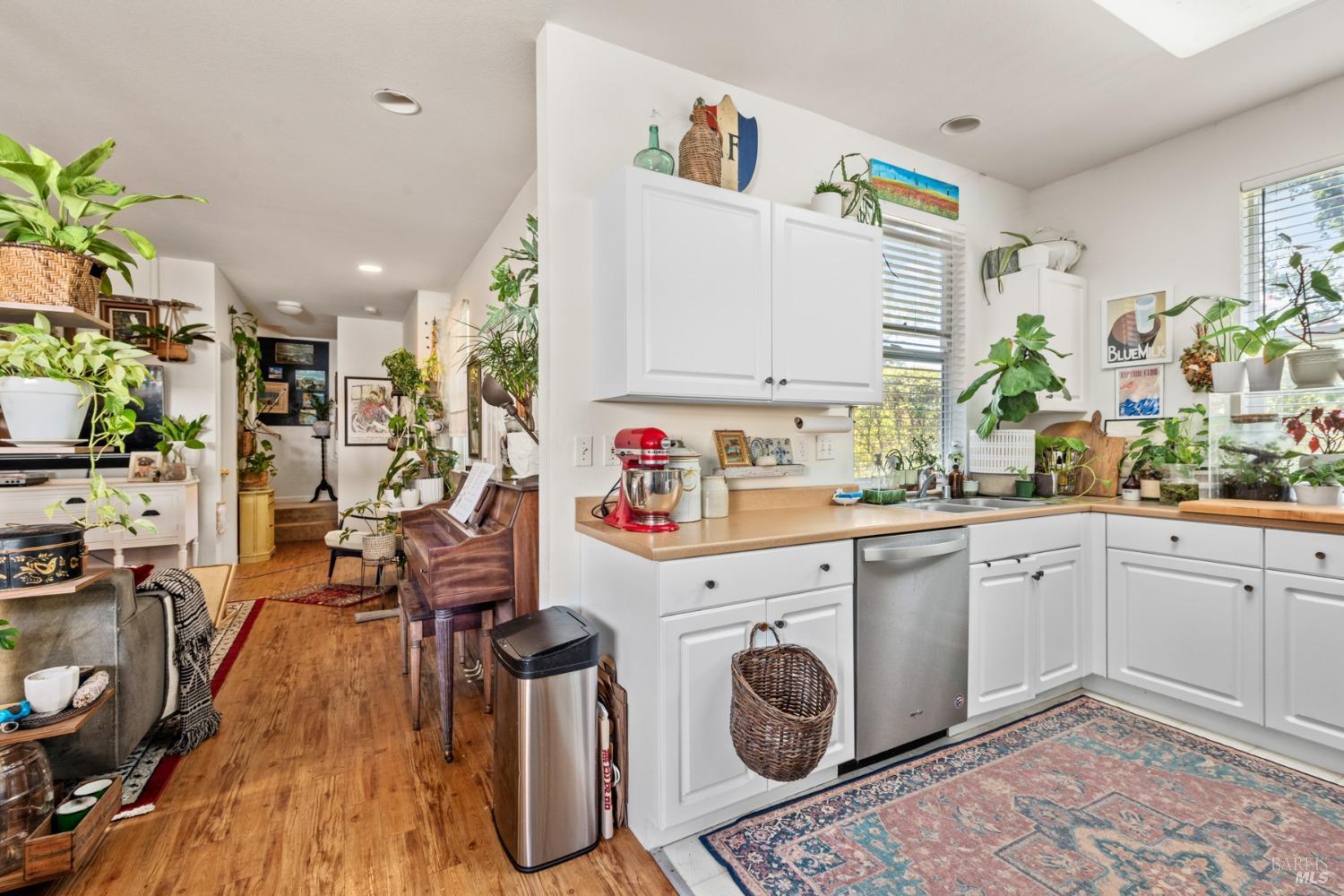 856 3rd St W