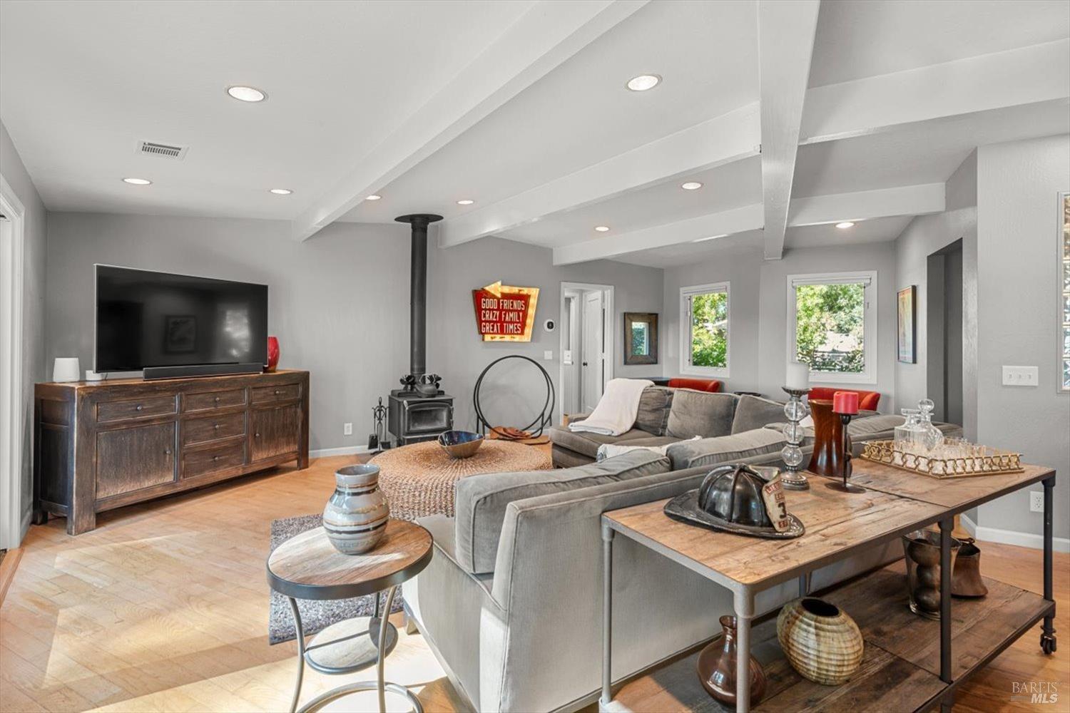 1115 Petra Dr