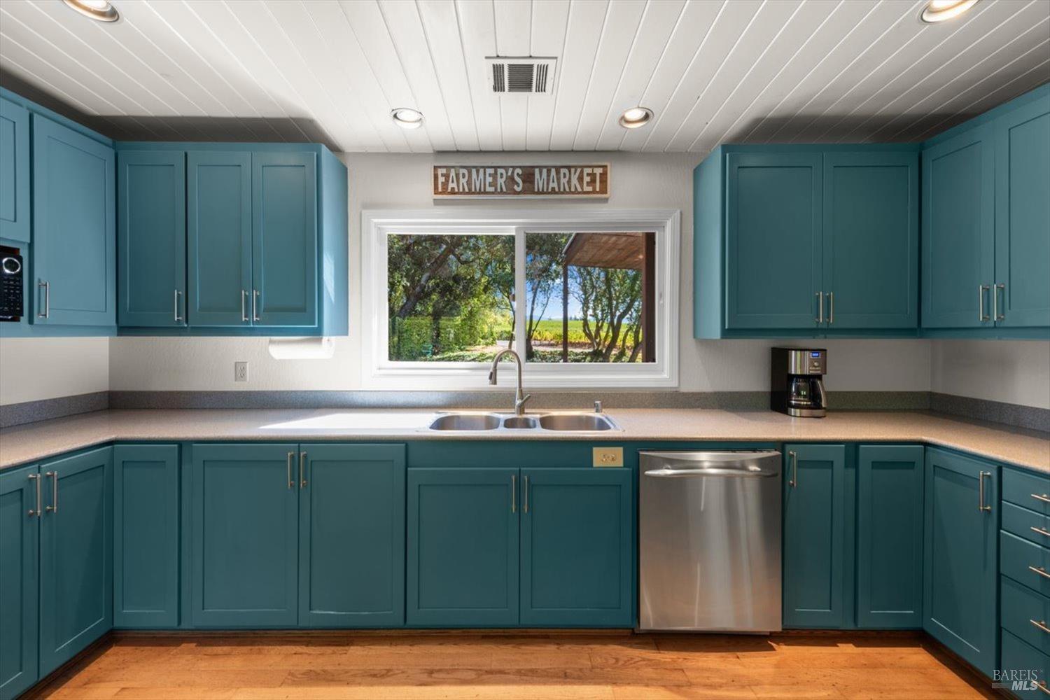 1115 Petra Dr
