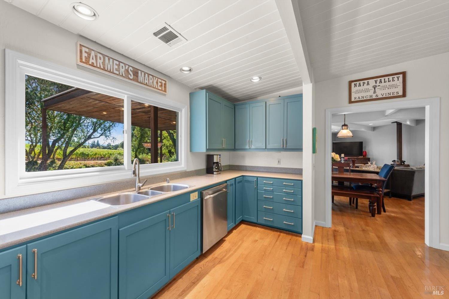 1115 Petra Dr