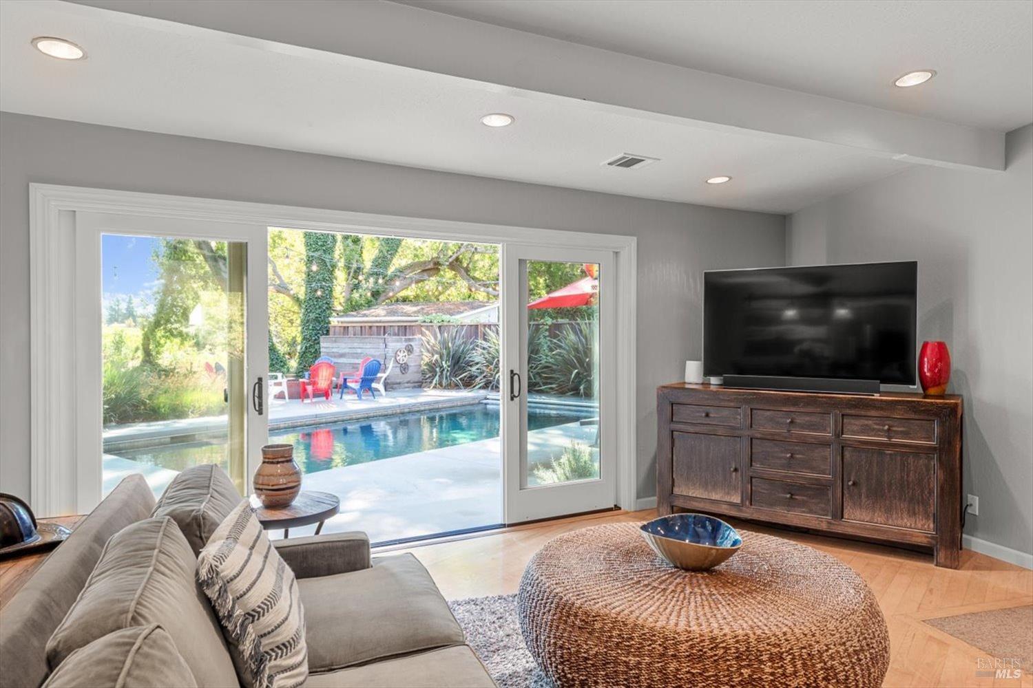 1115 Petra Dr