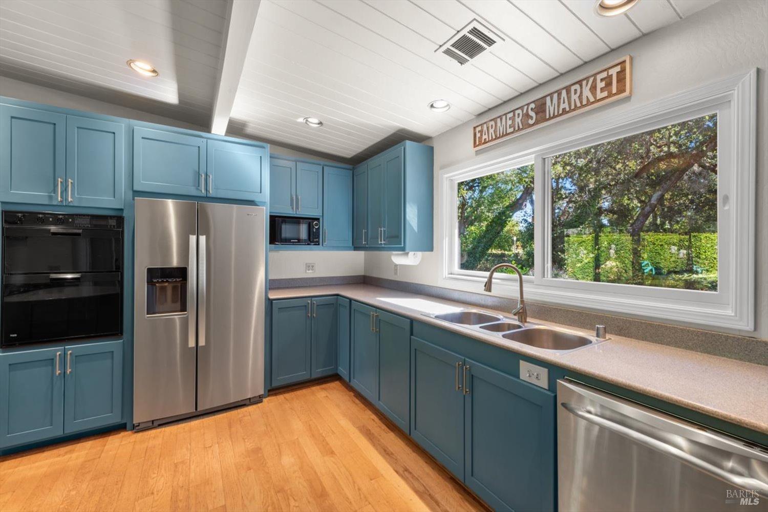 1115 Petra Dr