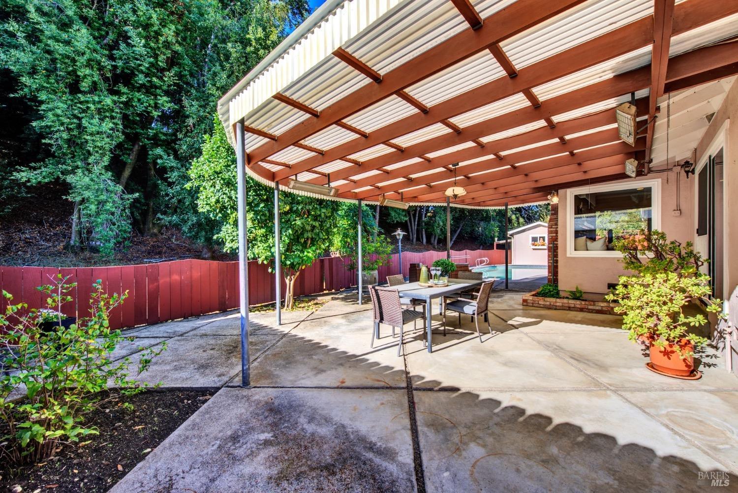 2573 Rollingwood Dr