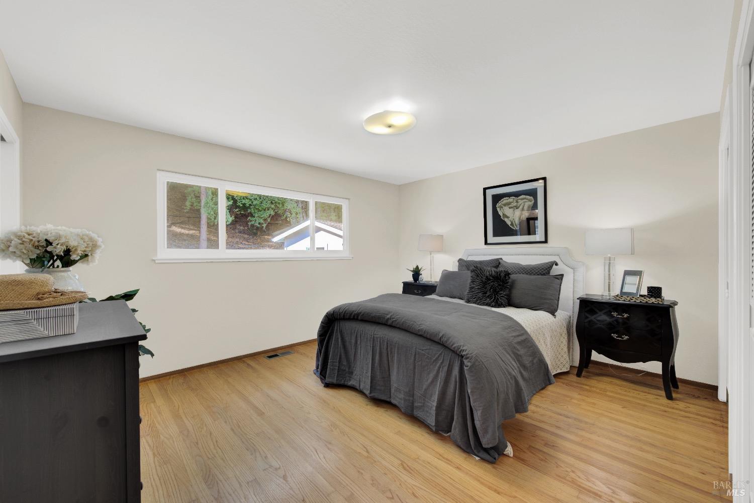2573 Rollingwood Dr