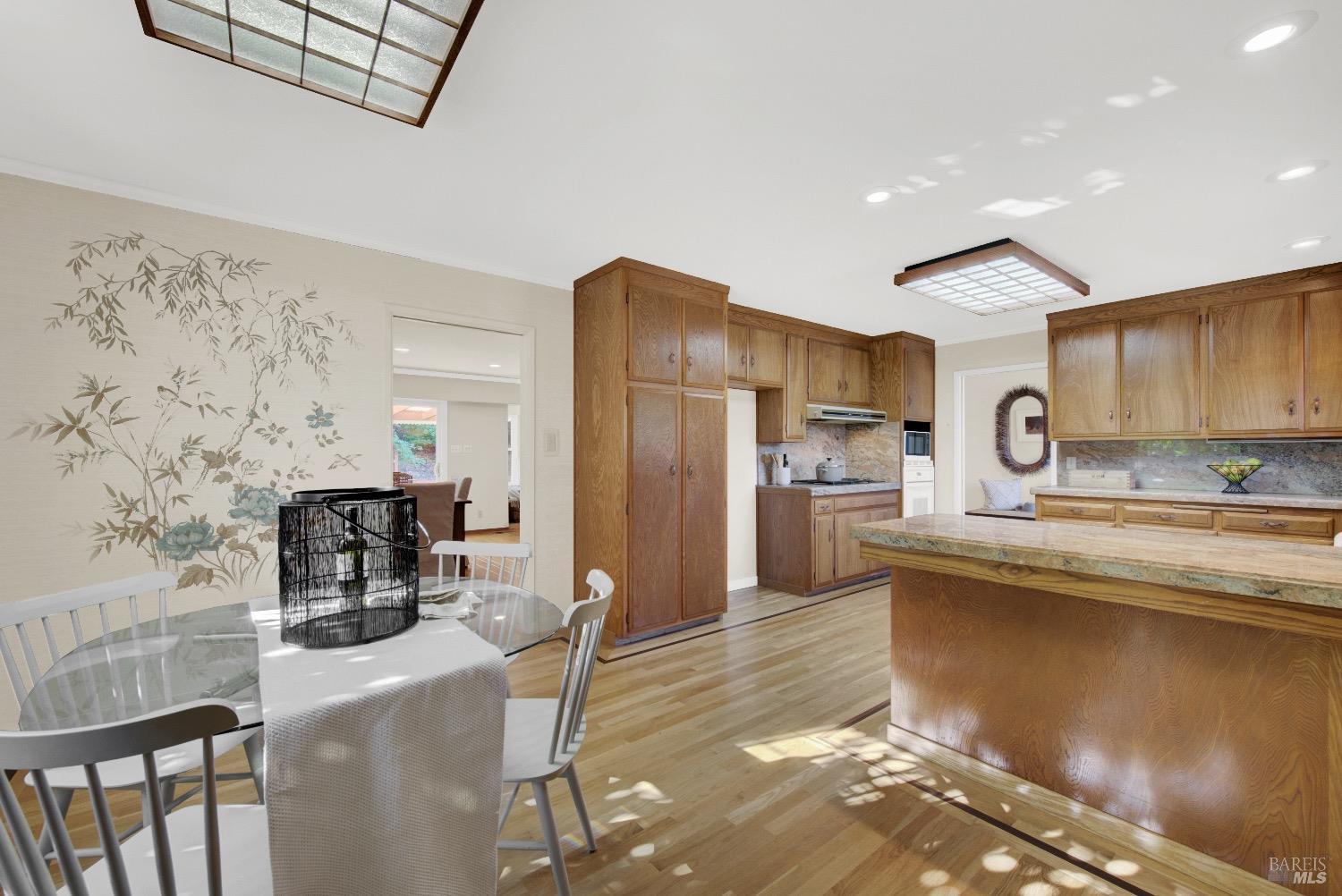 2573 Rollingwood Dr